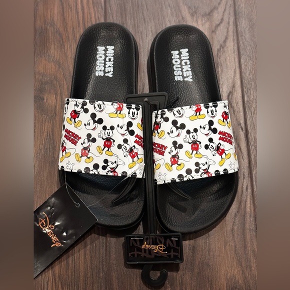 New ladies Mickey Mouse Sandals - NWT - Picture 1 of 6